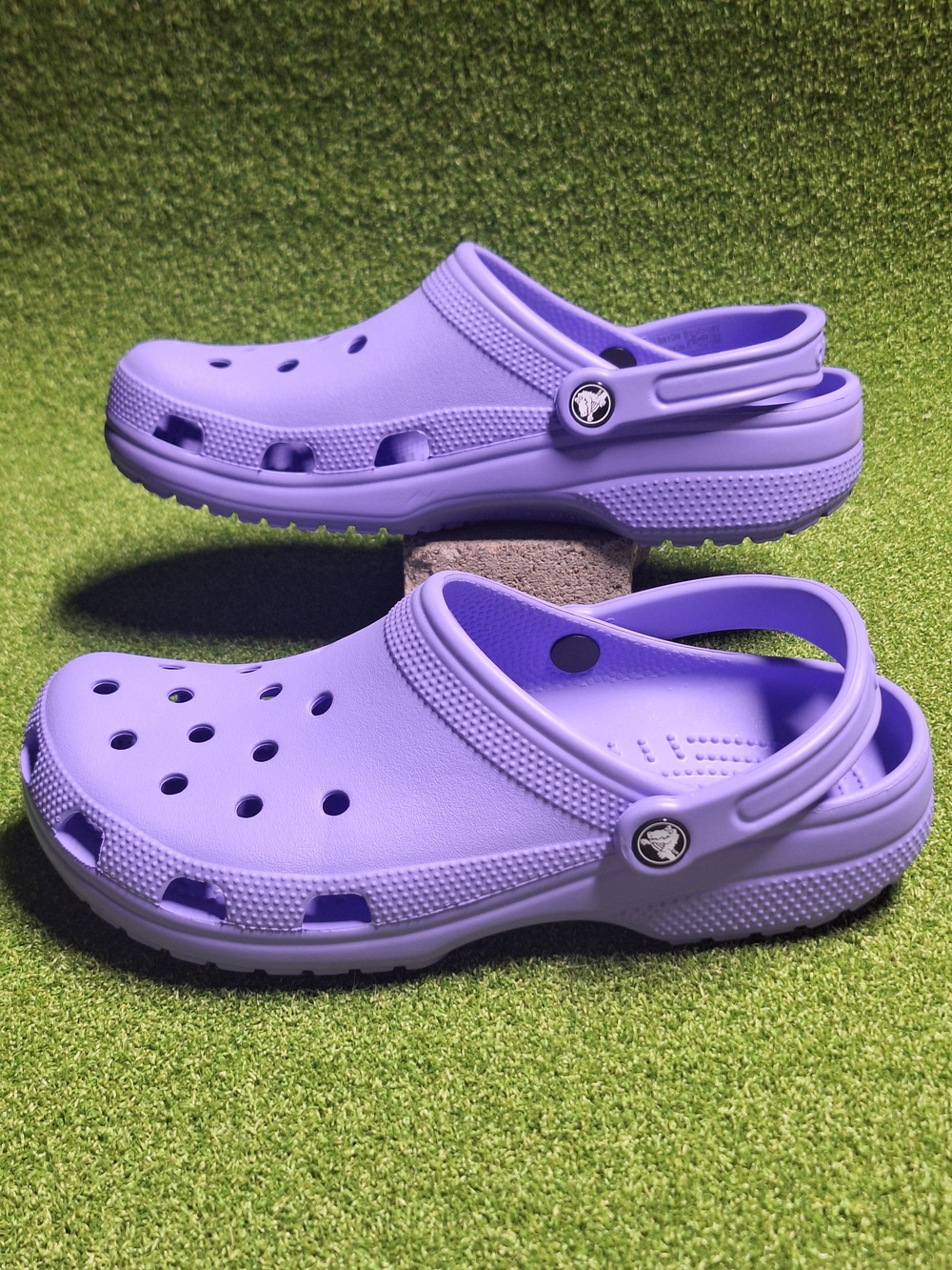 Crocs Unisex Classic Purple Clog Men’s 9/Women’s 11 NWT